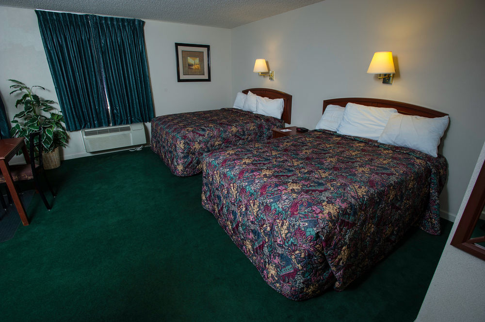 Hotel Super 8 By Wyndham Wichita North Exterior foto
